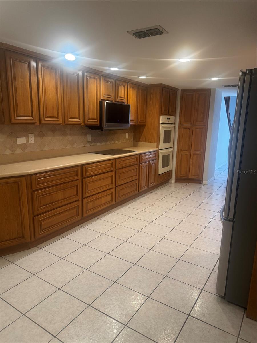 Image 6 of 21 For 8320 Sanden Drive