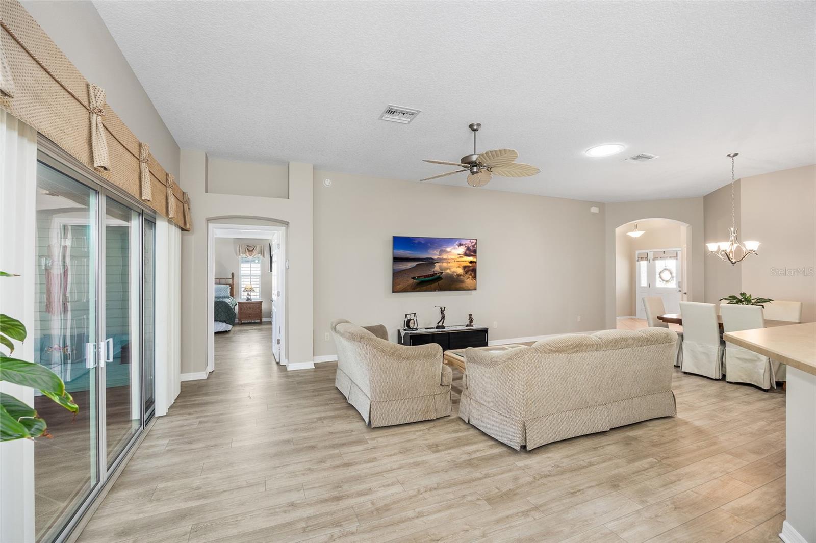 Image 17 of 37 For 3258 Sylewood Avenue