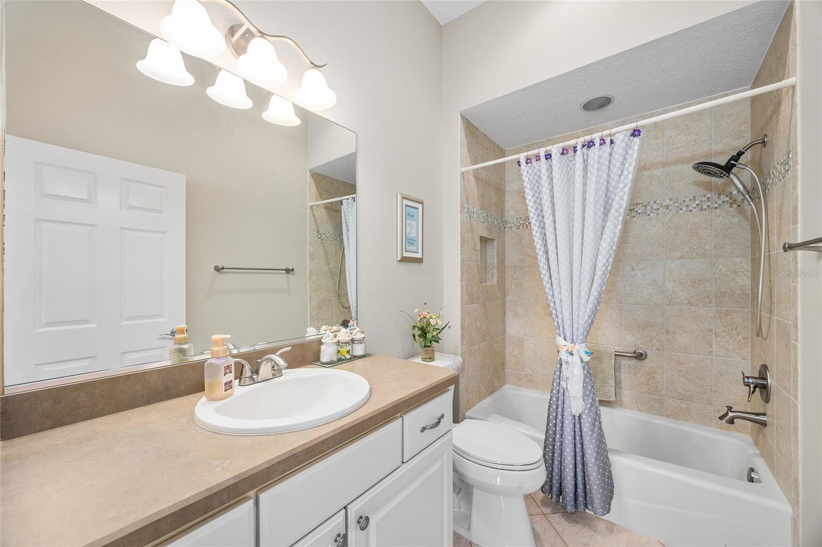 Image 26 of 37 For 3258 Sylewood Avenue