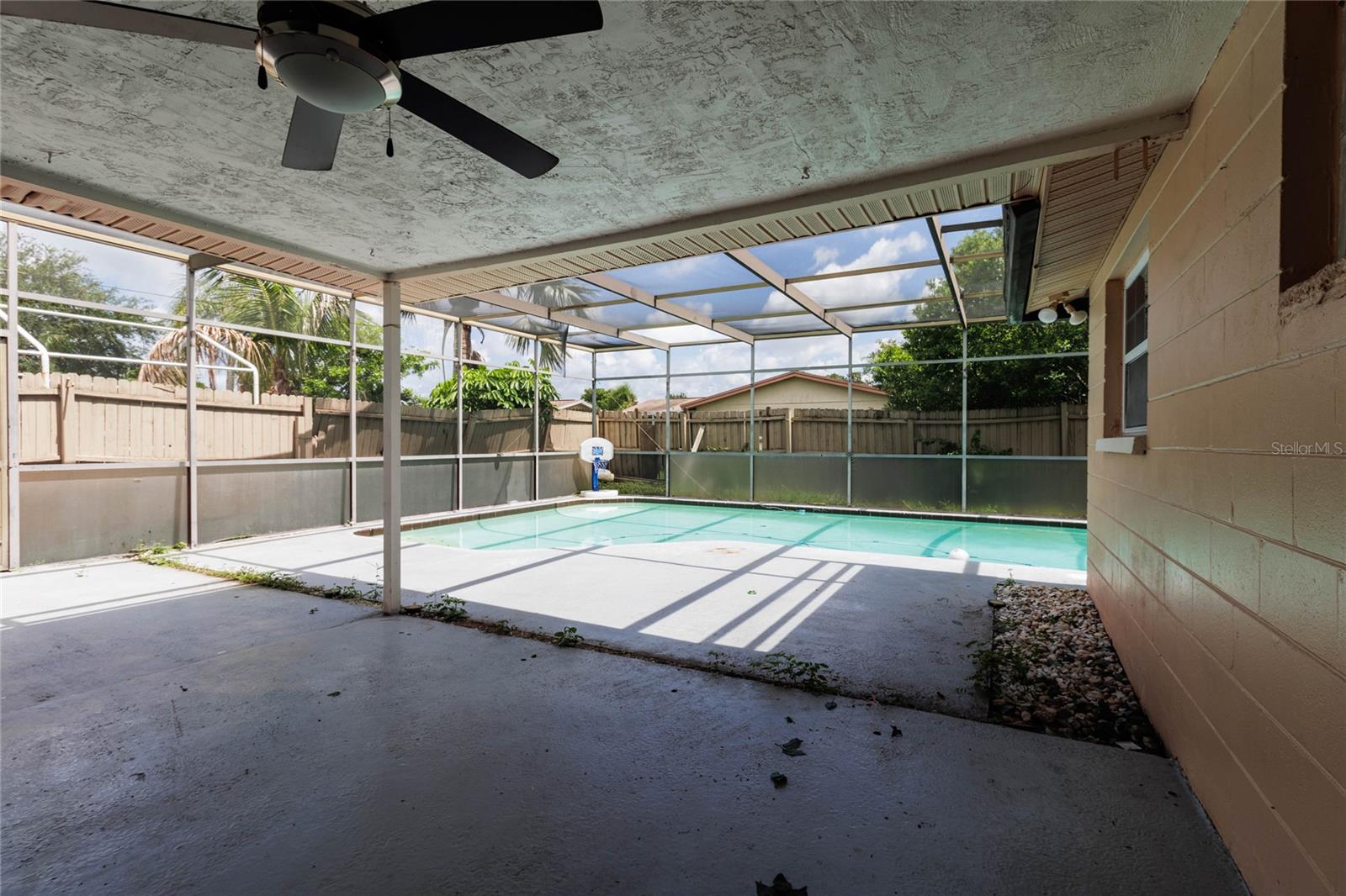 Image 21 of 27 For 3402 Seffner Drive