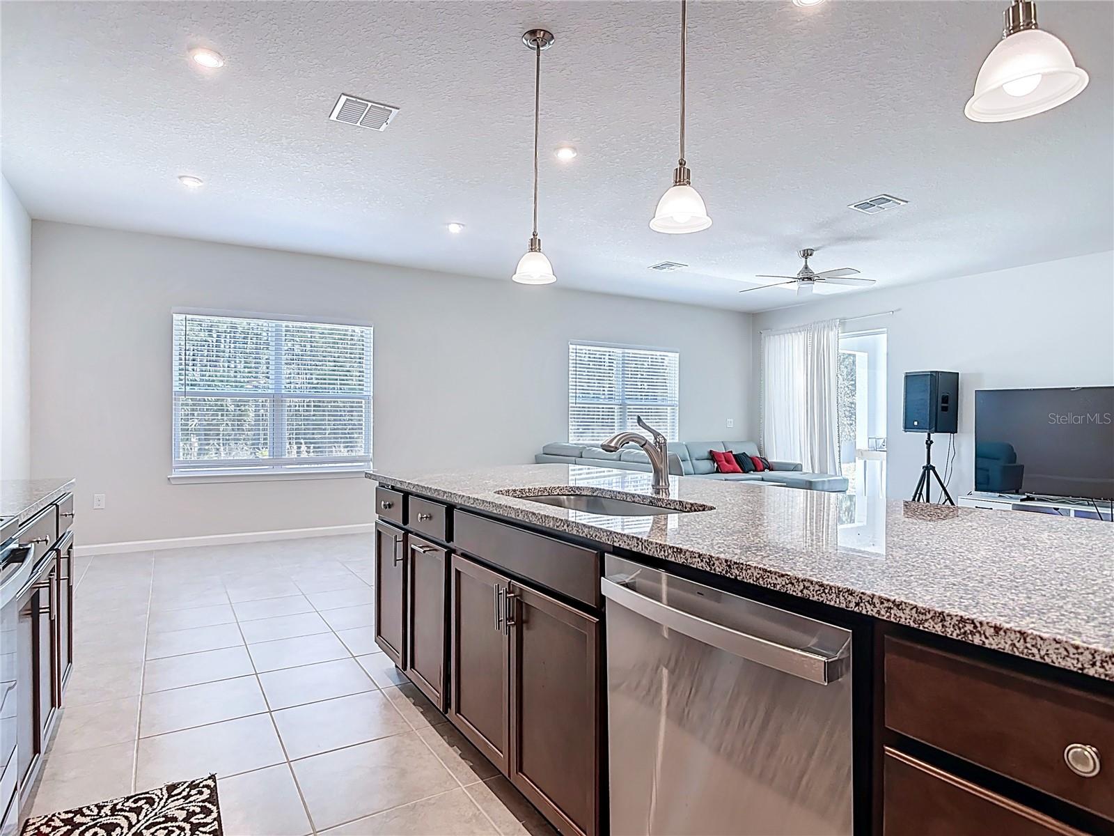 Image 16 of 51 For 121 Eagle Harbor Way Way