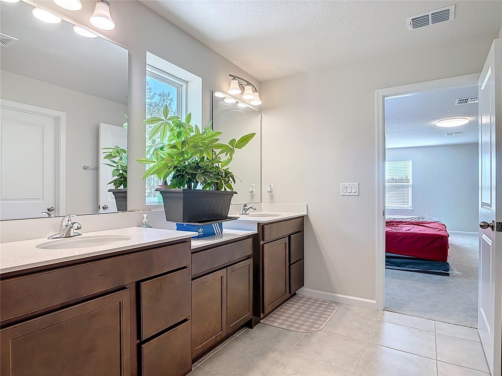 Image 31 of 51 For 121 Eagle Harbor Way Way