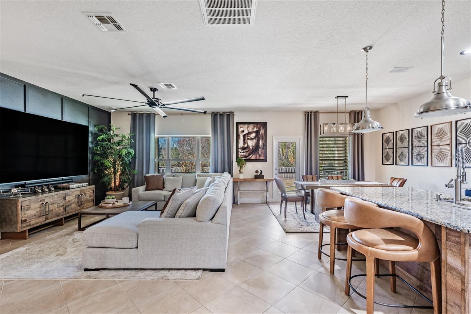 Listing photo id 11 for 19230 Pepper Grass Drive