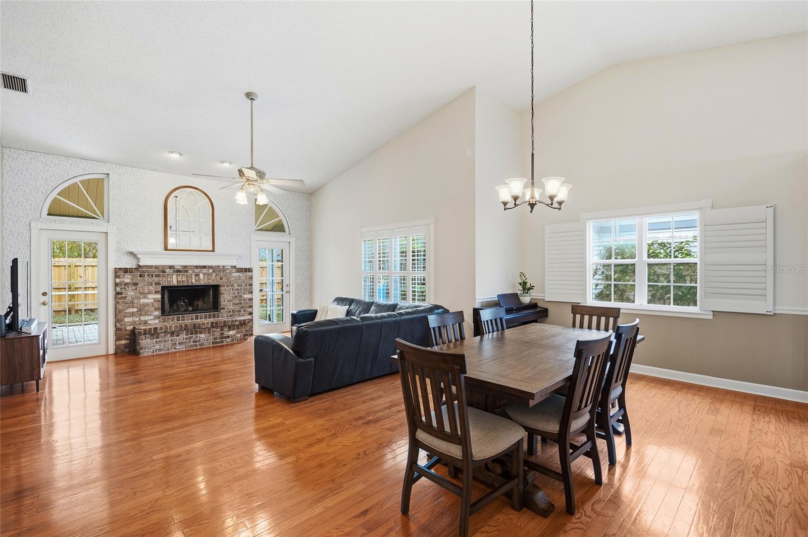 Image 14 of 47 For 3570 Deer Run S