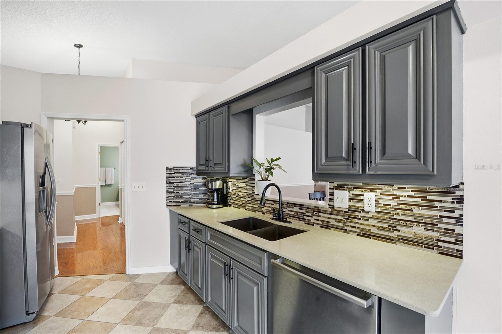 Image 17 of 47 For 3570 Deer Run S