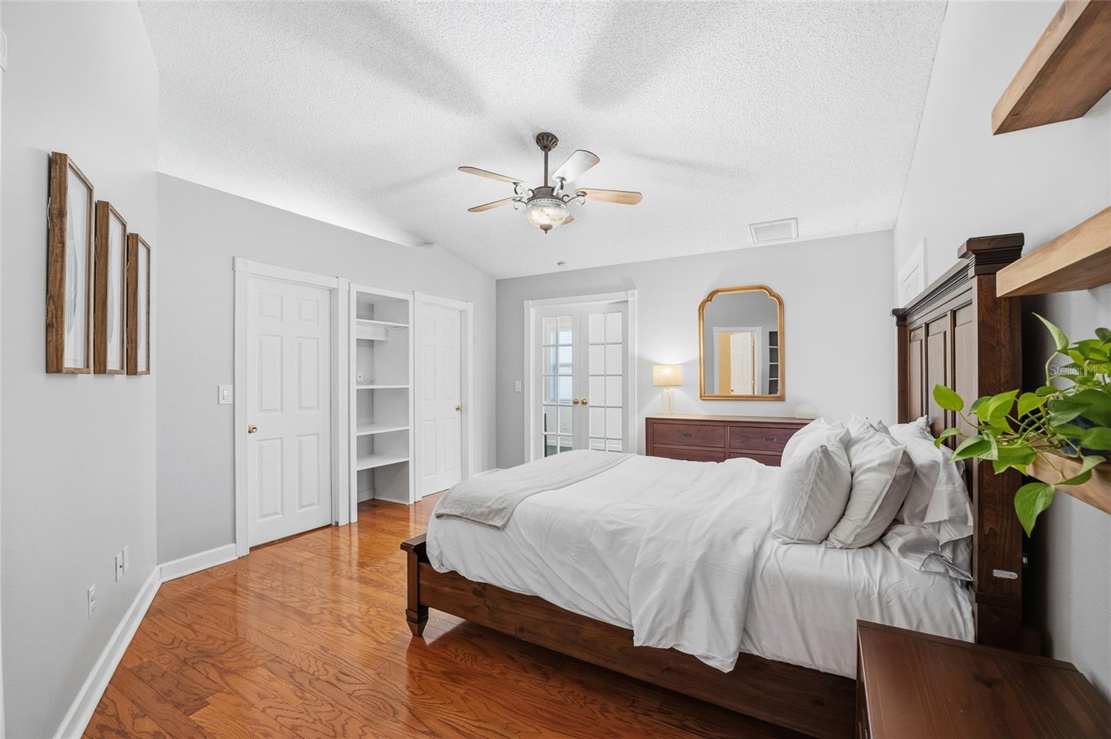 Image 22 of 47 For 3570 Deer Run S