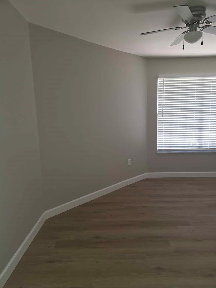 Image 15 of 31 For 11337 Versailles Lane