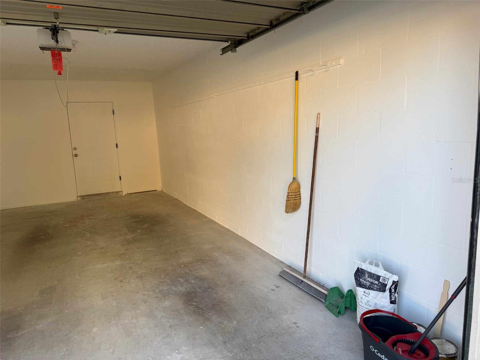 Image 21 of 31 For 11337 Versailles Lane