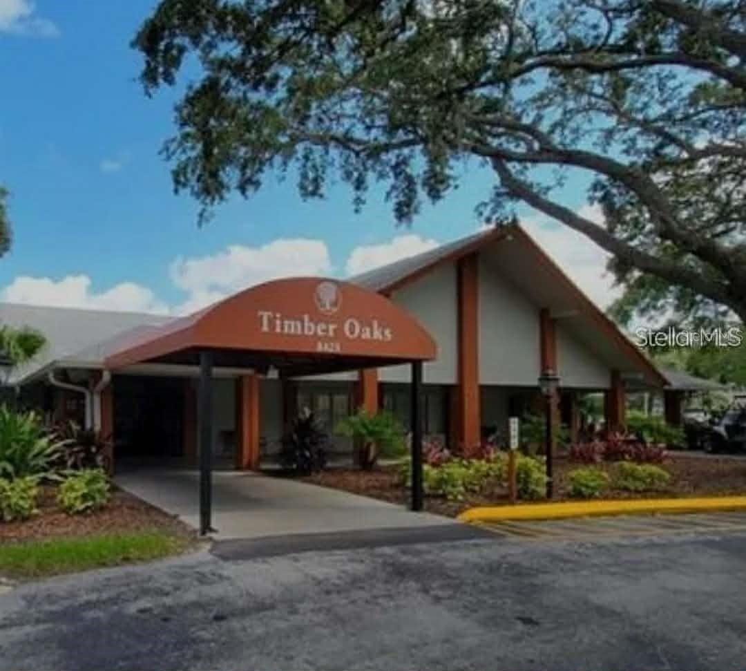 Image 24 of 31 For 11337 Versailles Lane