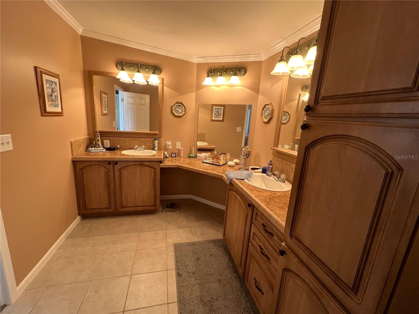 Image 16 of 35 For 7316 Americana Drive Ne 146