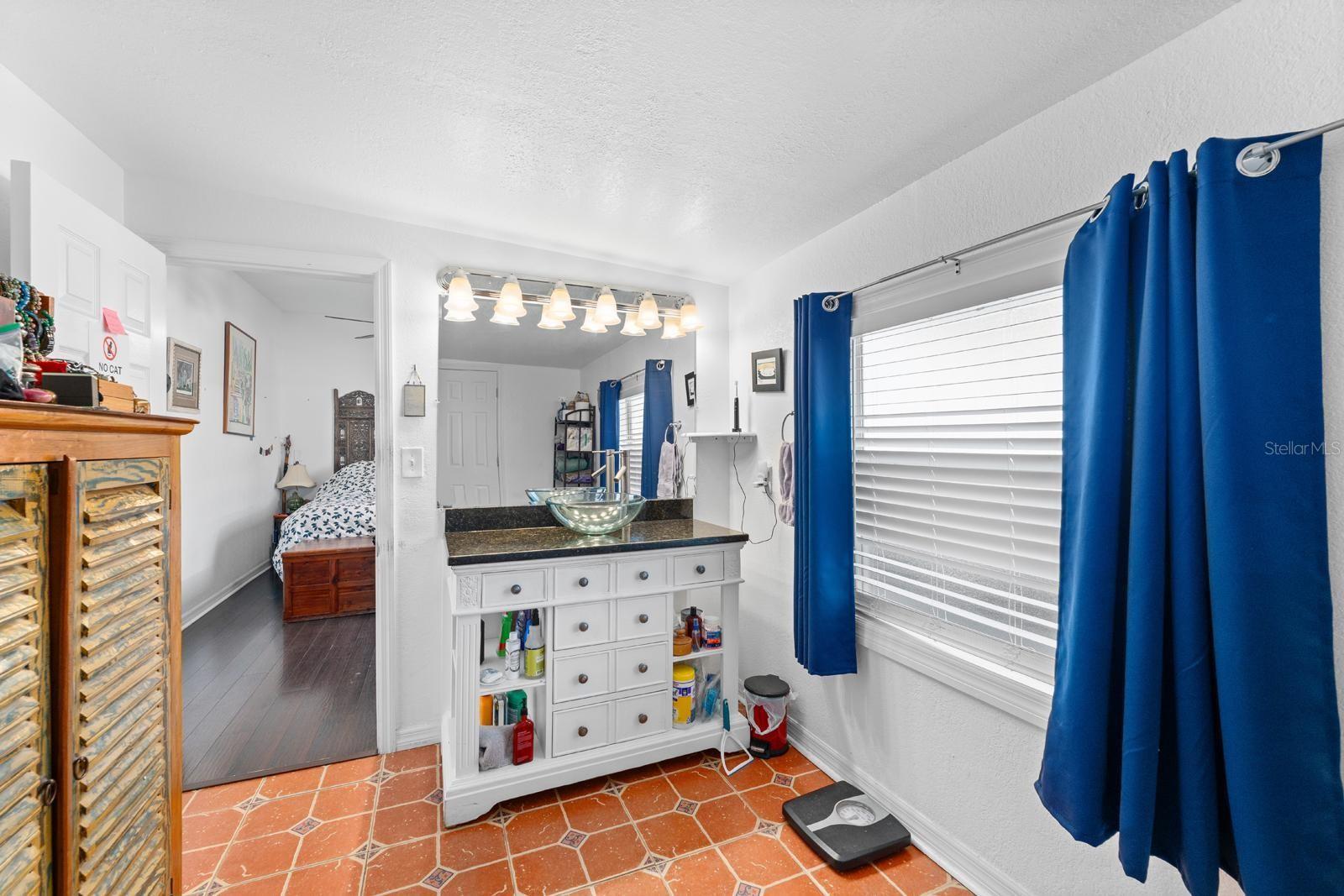 Image 16 of 39 For 2027 16th Street N