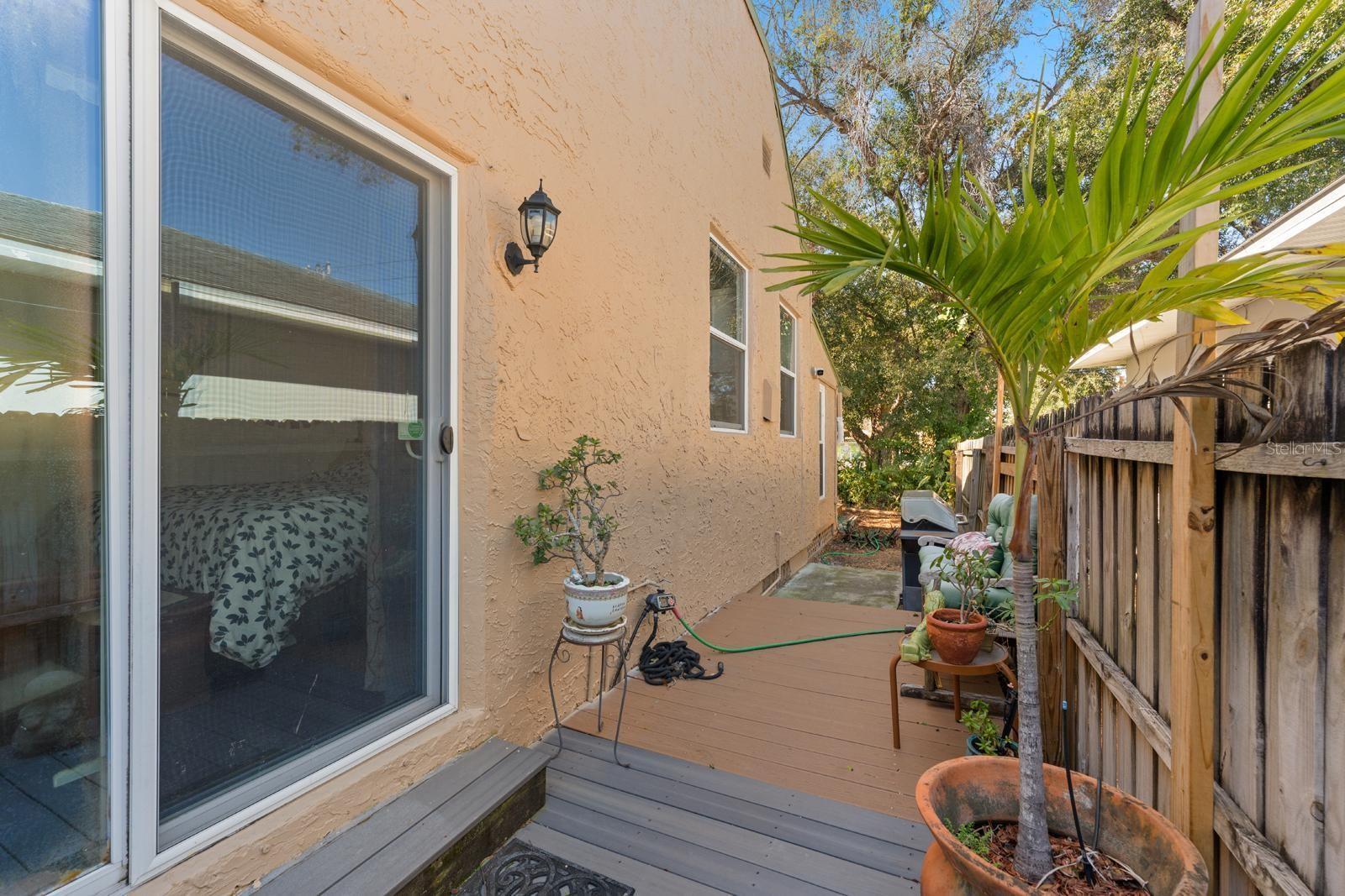 Image 18 of 39 For 2027 16th Street N