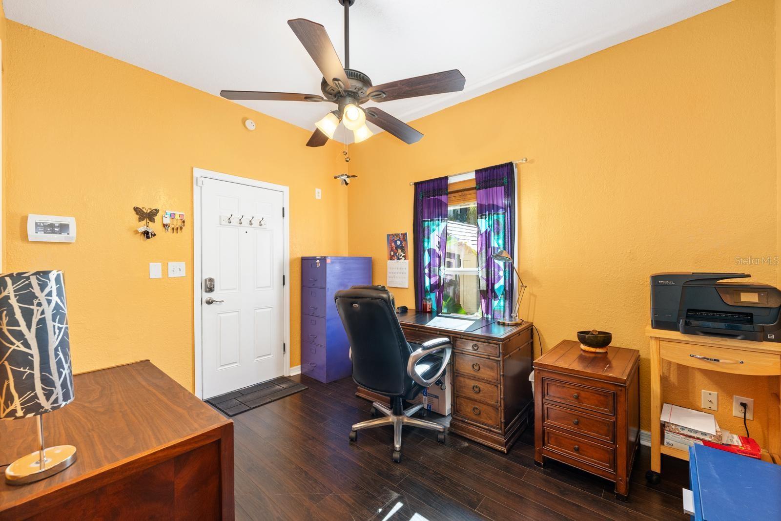 Image 21 of 39 For 2027 16th Street N