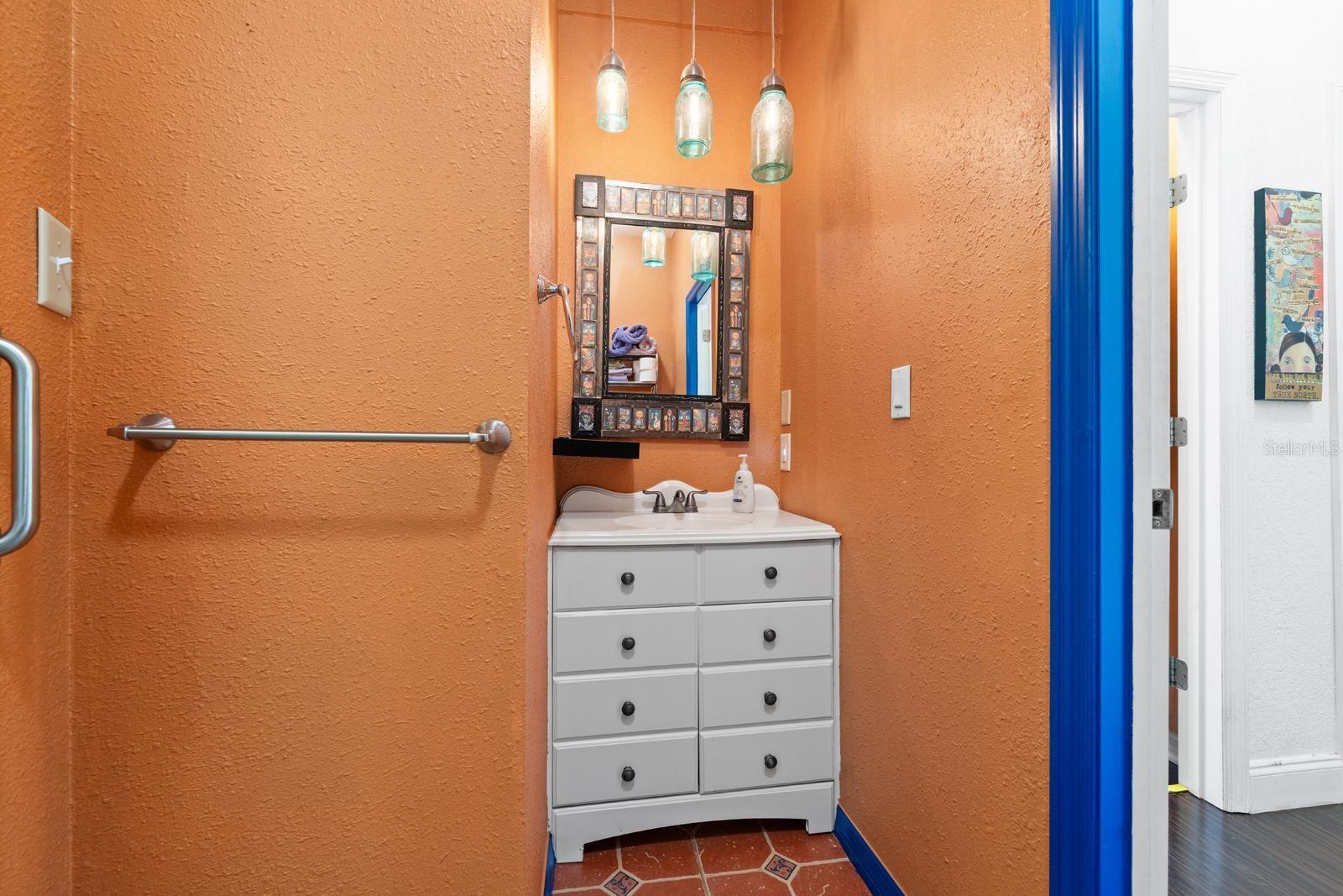 Image 22 of 39 For 2027 16th Street N