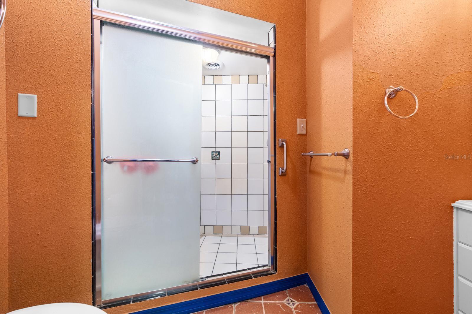 Image 23 of 39 For 2027 16th Street N