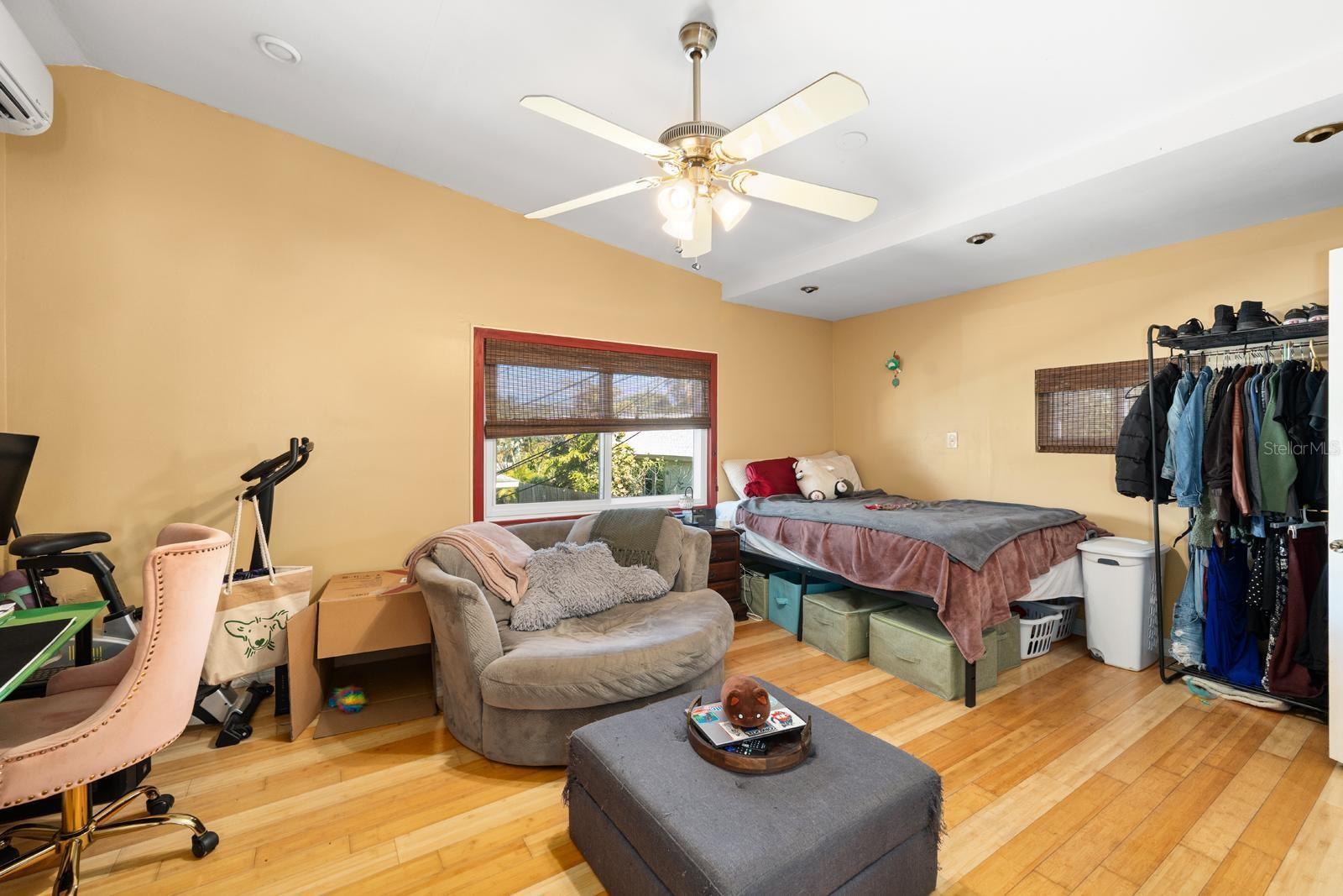 Image 27 of 39 For 2027 16th Street N