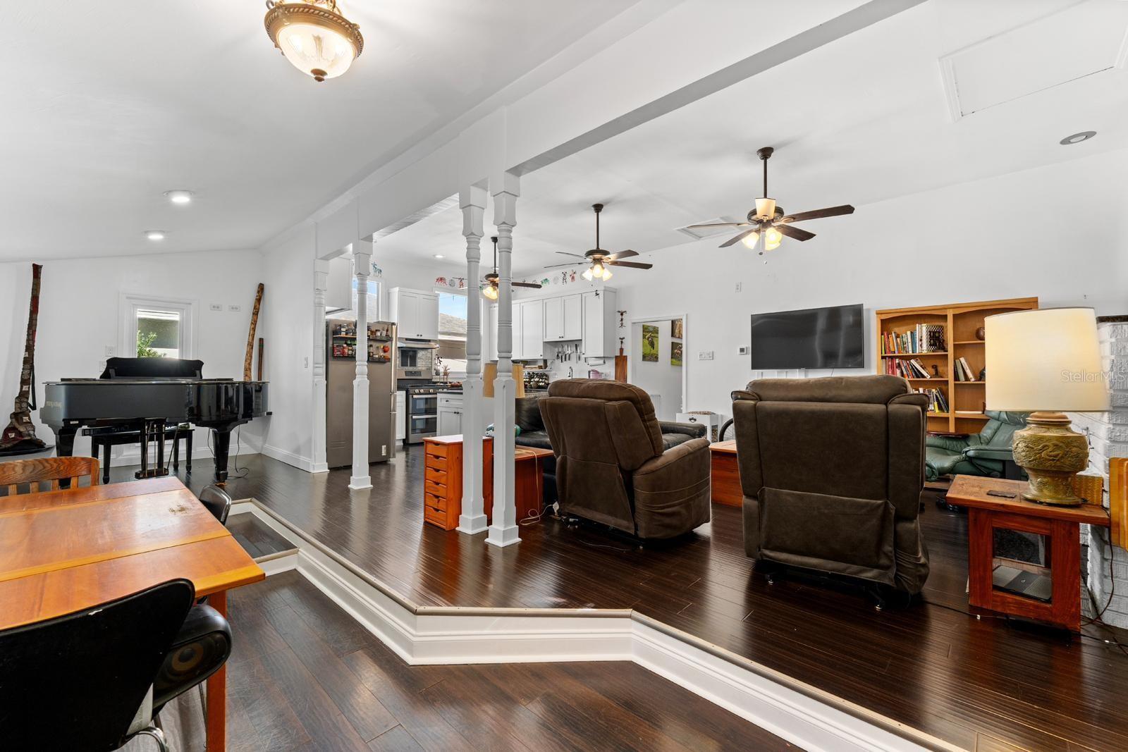 Image 8 of 39 For 2027 16th Street N