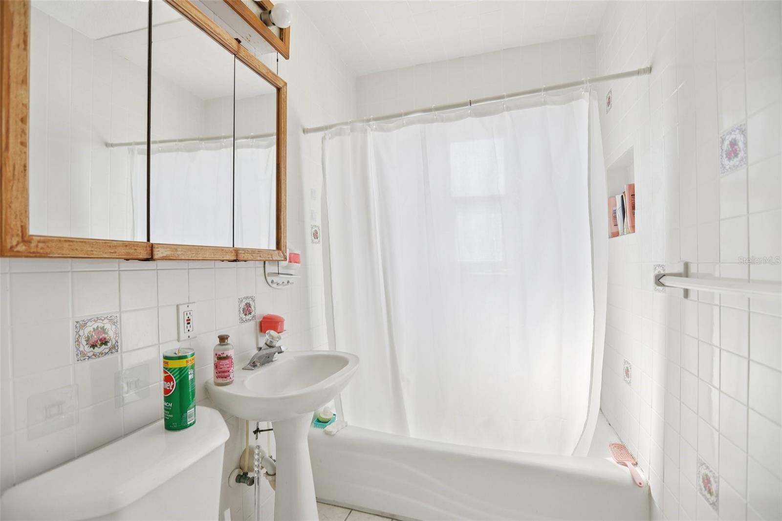 Image 14 of 32 For 5816 Van Buren Street