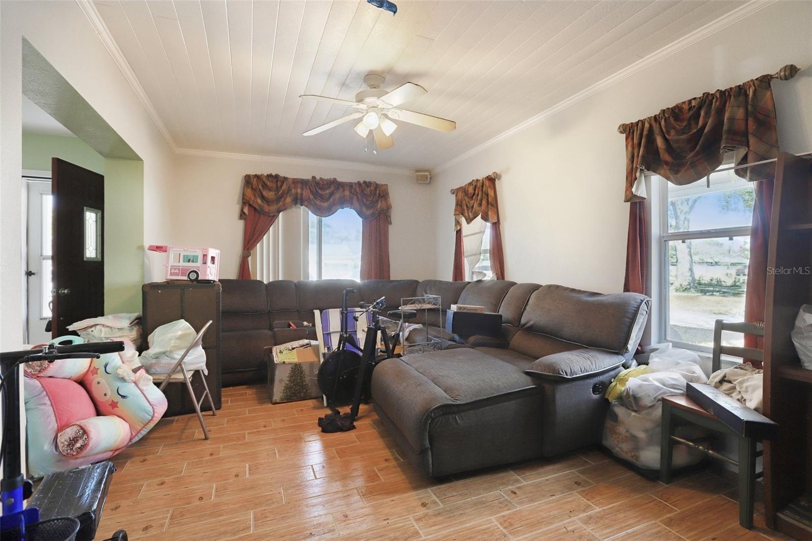 Image 3 of 32 For 5816 Van Buren Street