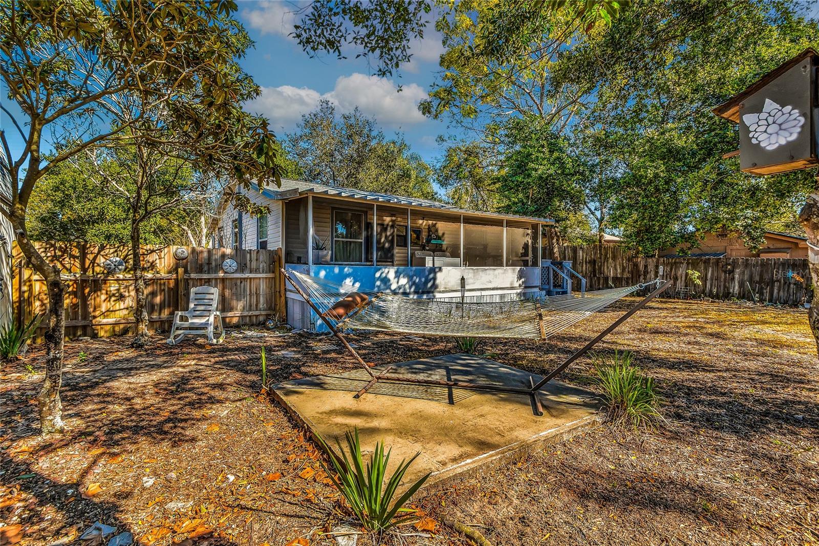 Image 18 of 21 For 11408 Huggins Street