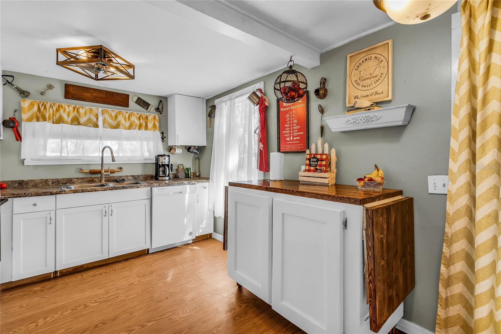 Image 6 of 21 For 11408 Huggins Street