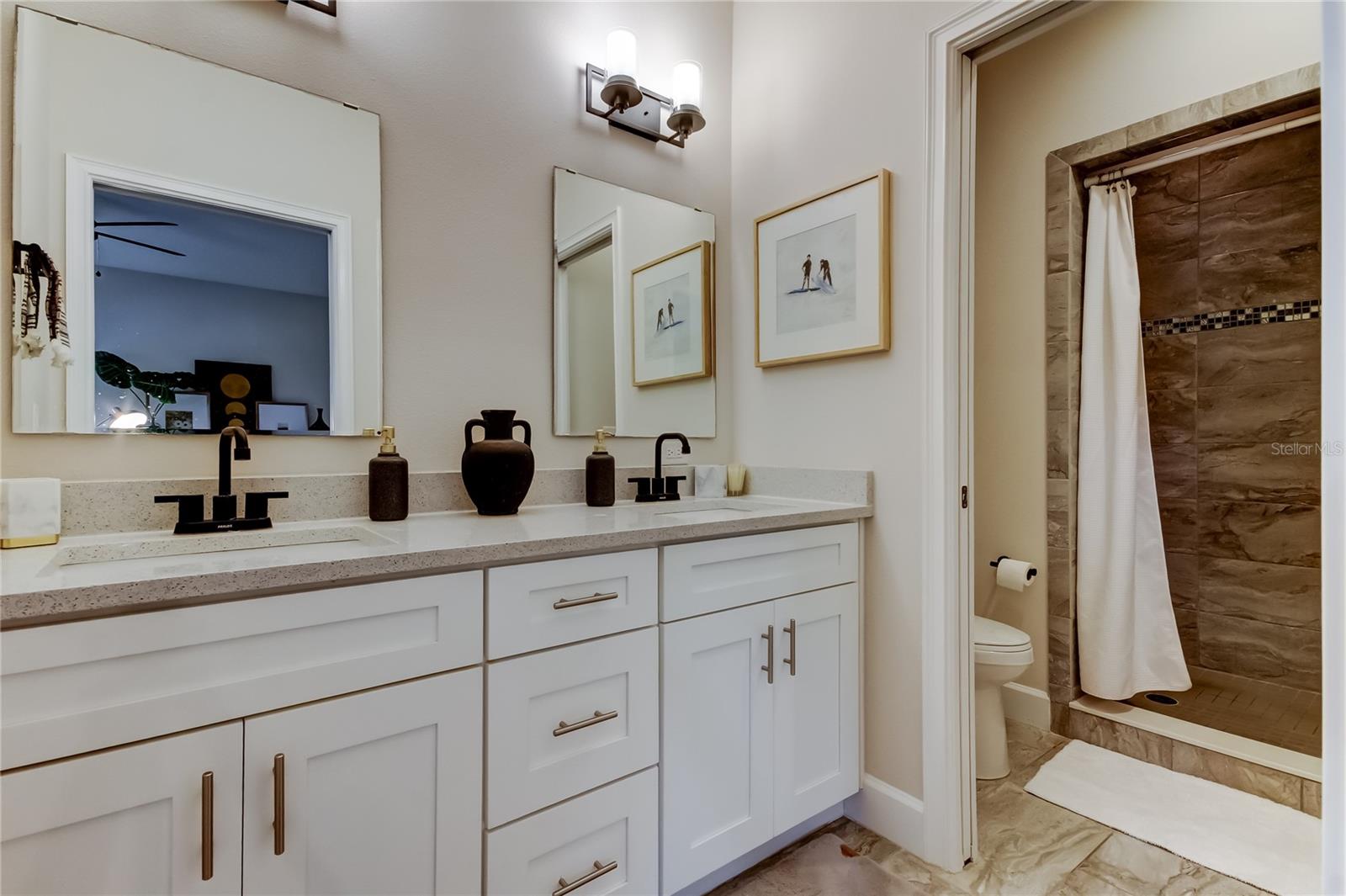 Image 21 of 30 For 204 Manhattan Avenue 1