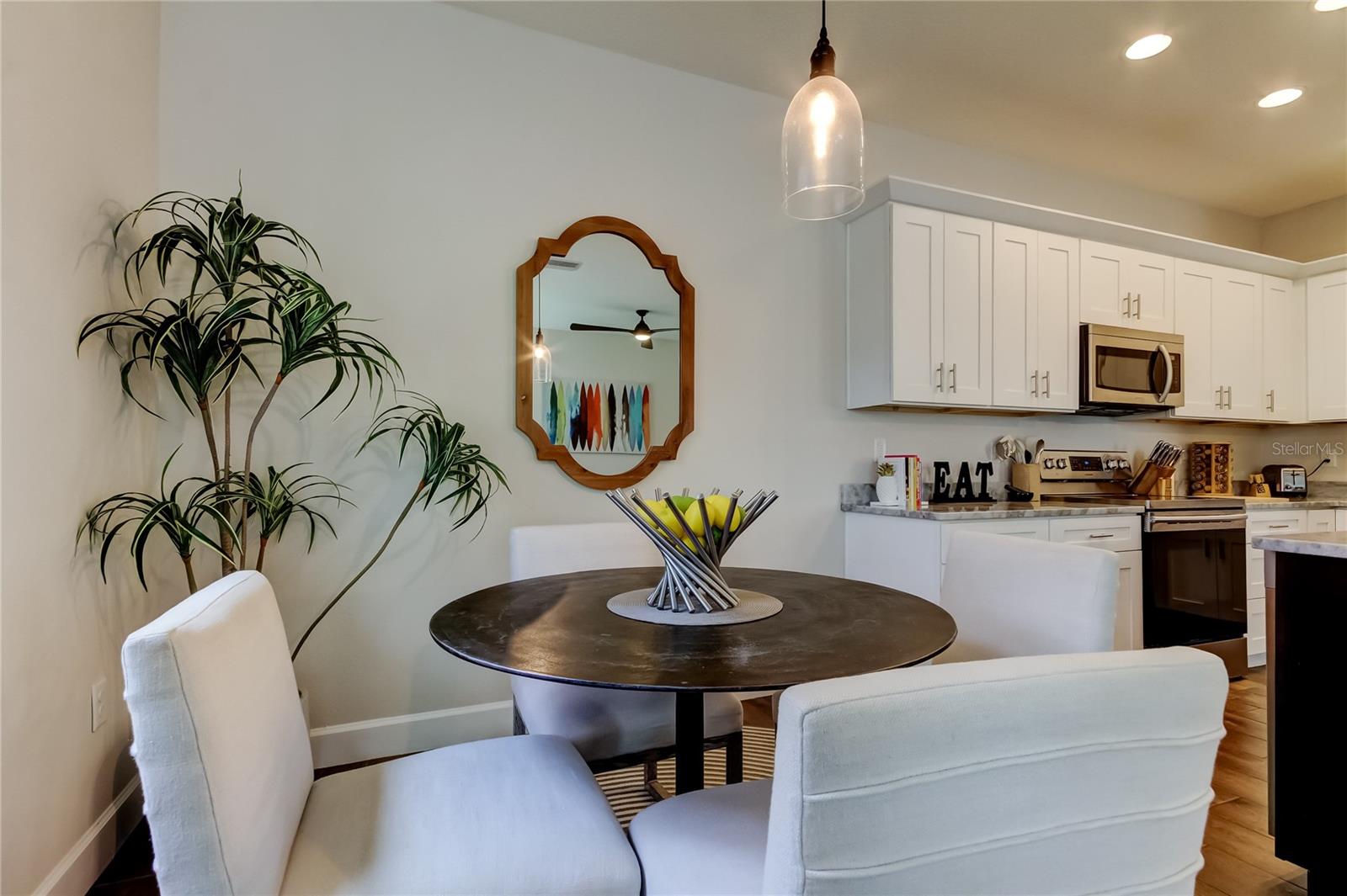 Image 9 of 30 For 204 Manhattan Avenue 1