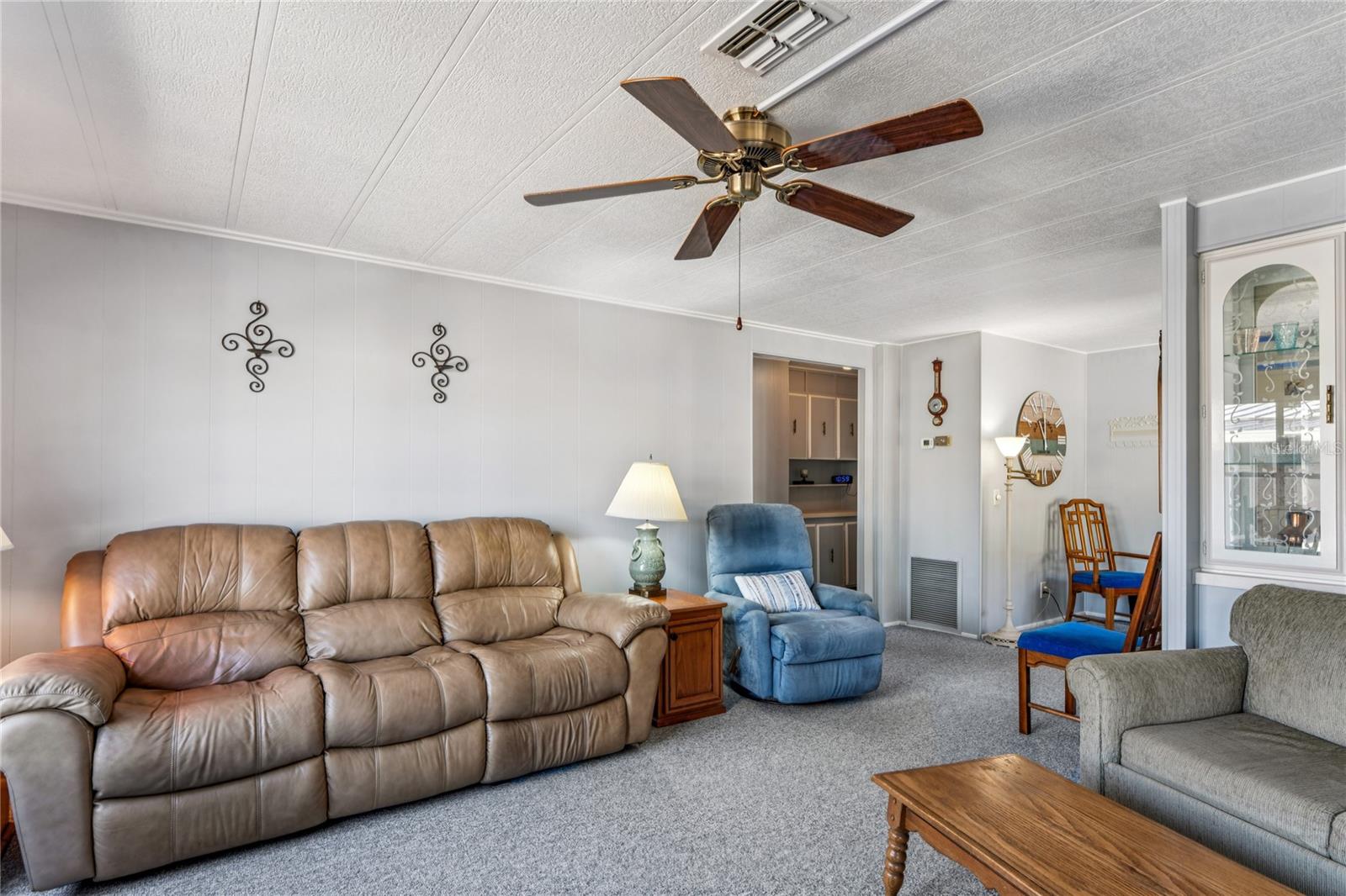 Image 19 of 47 For 7777 46th Avenue N 74