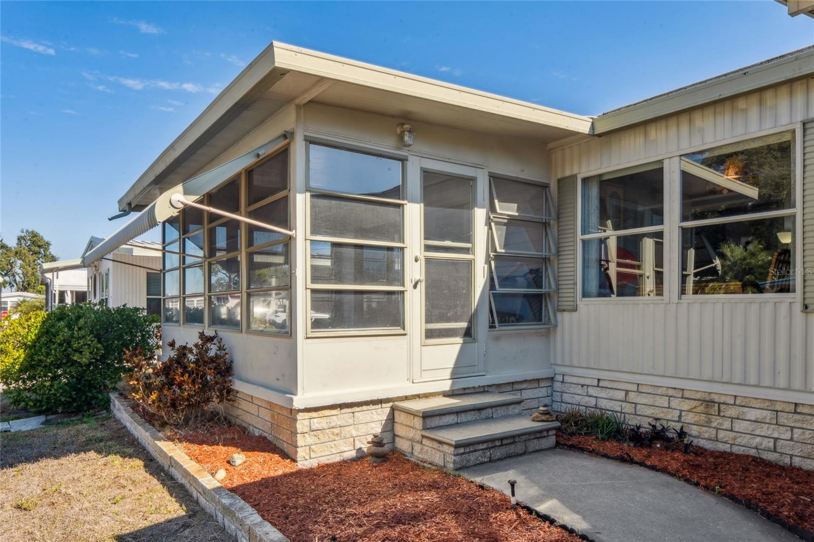 Image 3 of 47 For 7777 46th Avenue N 74