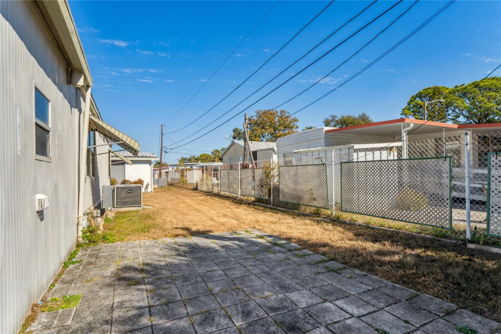 Image 7 of 47 For 7777 46th Avenue N 74