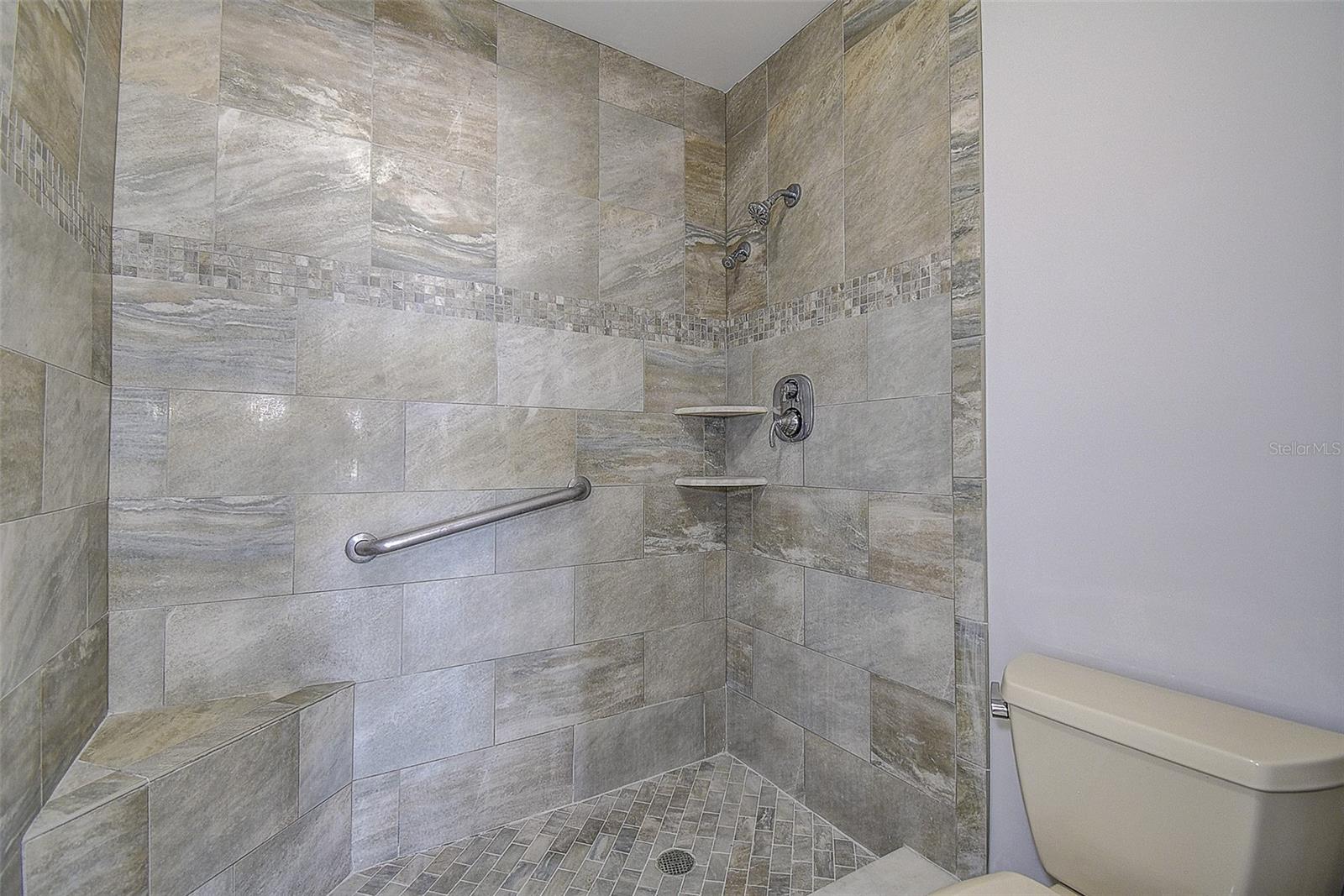 Image 36 of 36 For 100 Bluff View Drive 514a