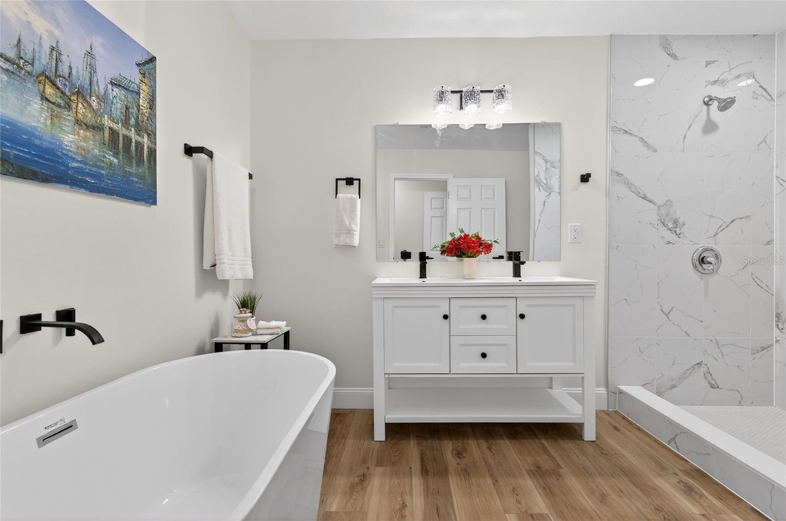 Image 27 of 47 For 228 Regal Park Drive