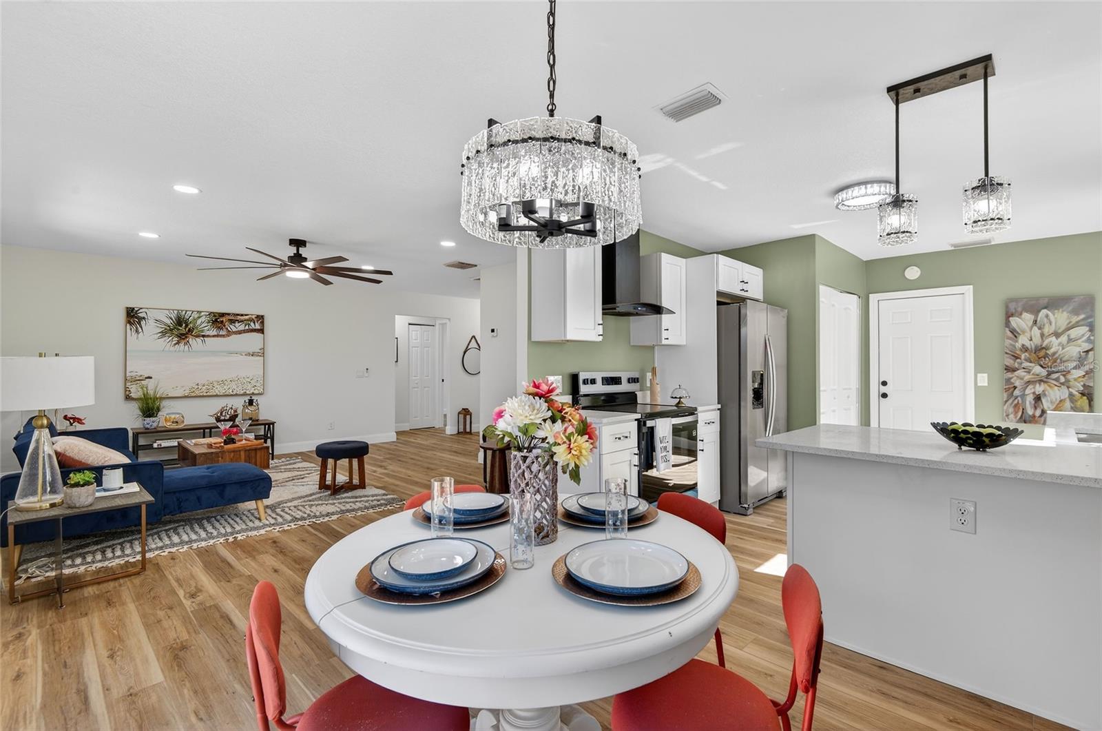 Image 9 of 47 For 228 Regal Park Drive