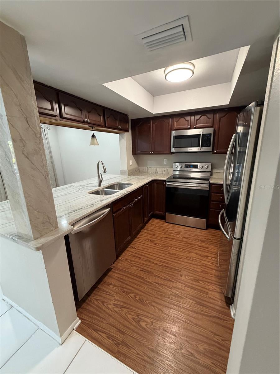 Image 12 of 33 For 799 Fairwood Lane