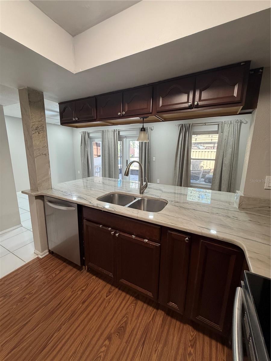 Image 13 of 33 For 799 Fairwood Lane