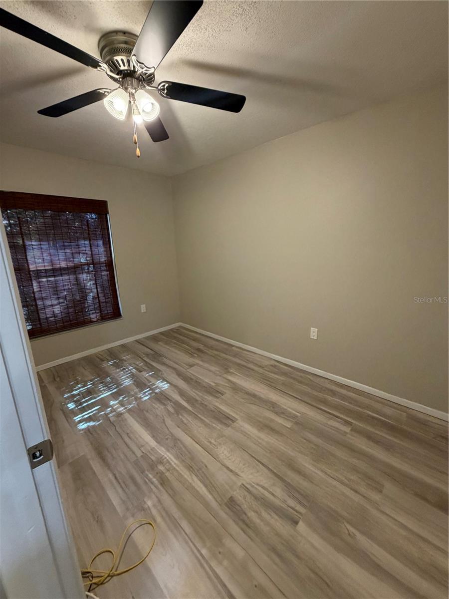 Image 22 of 33 For 799 Fairwood Lane