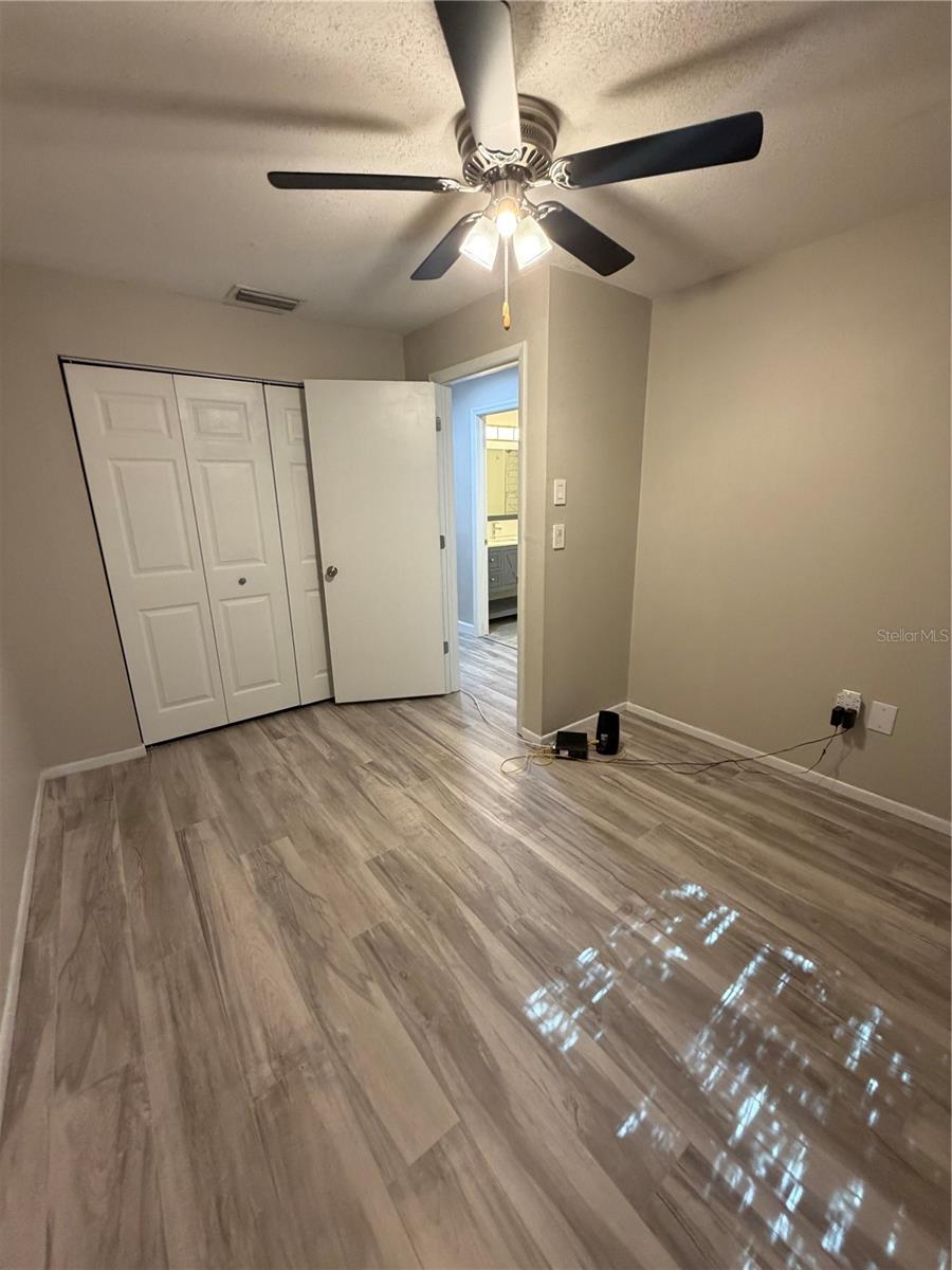 Image 23 of 33 For 799 Fairwood Lane