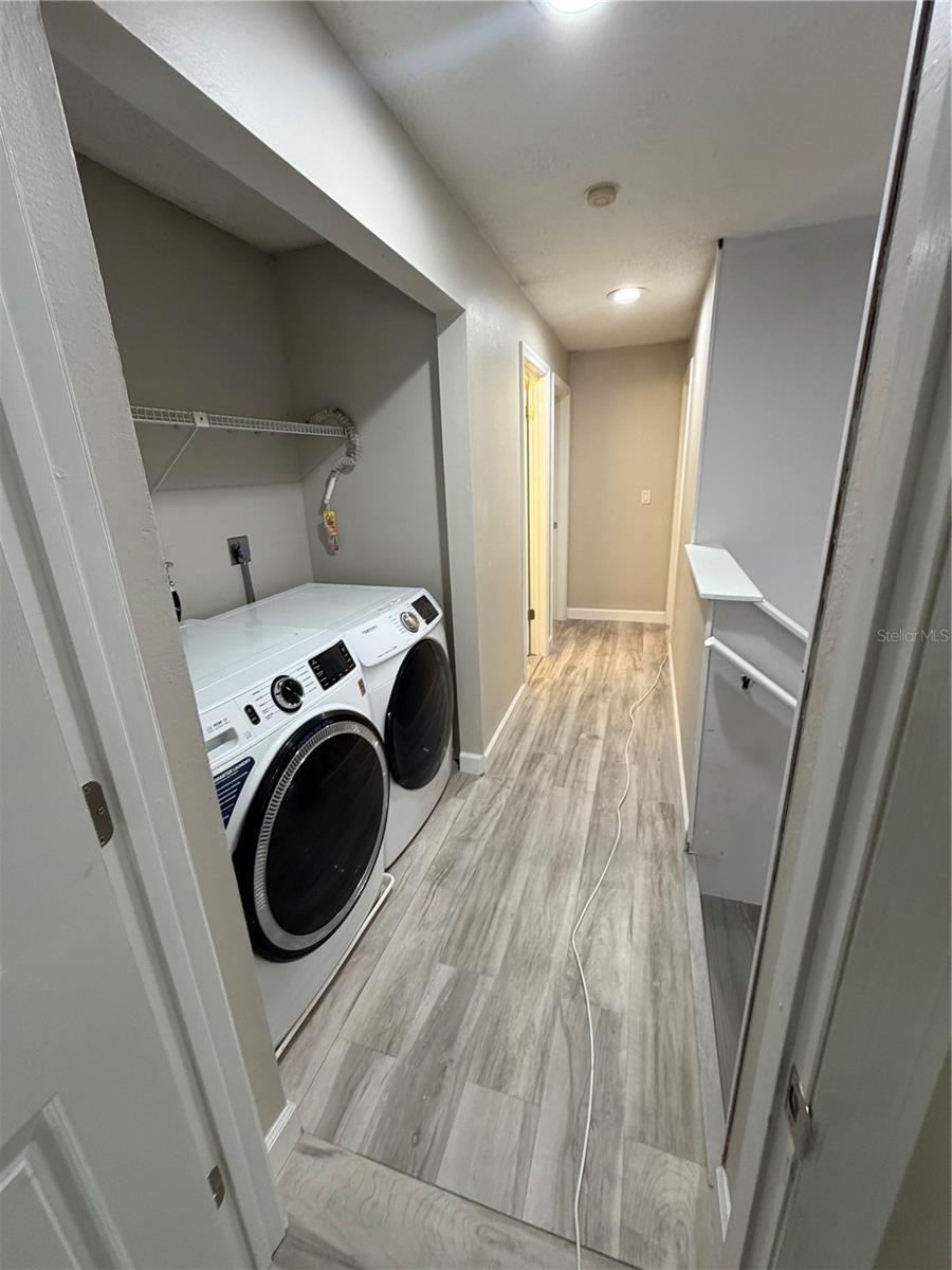 Image 25 of 33 For 799 Fairwood Lane