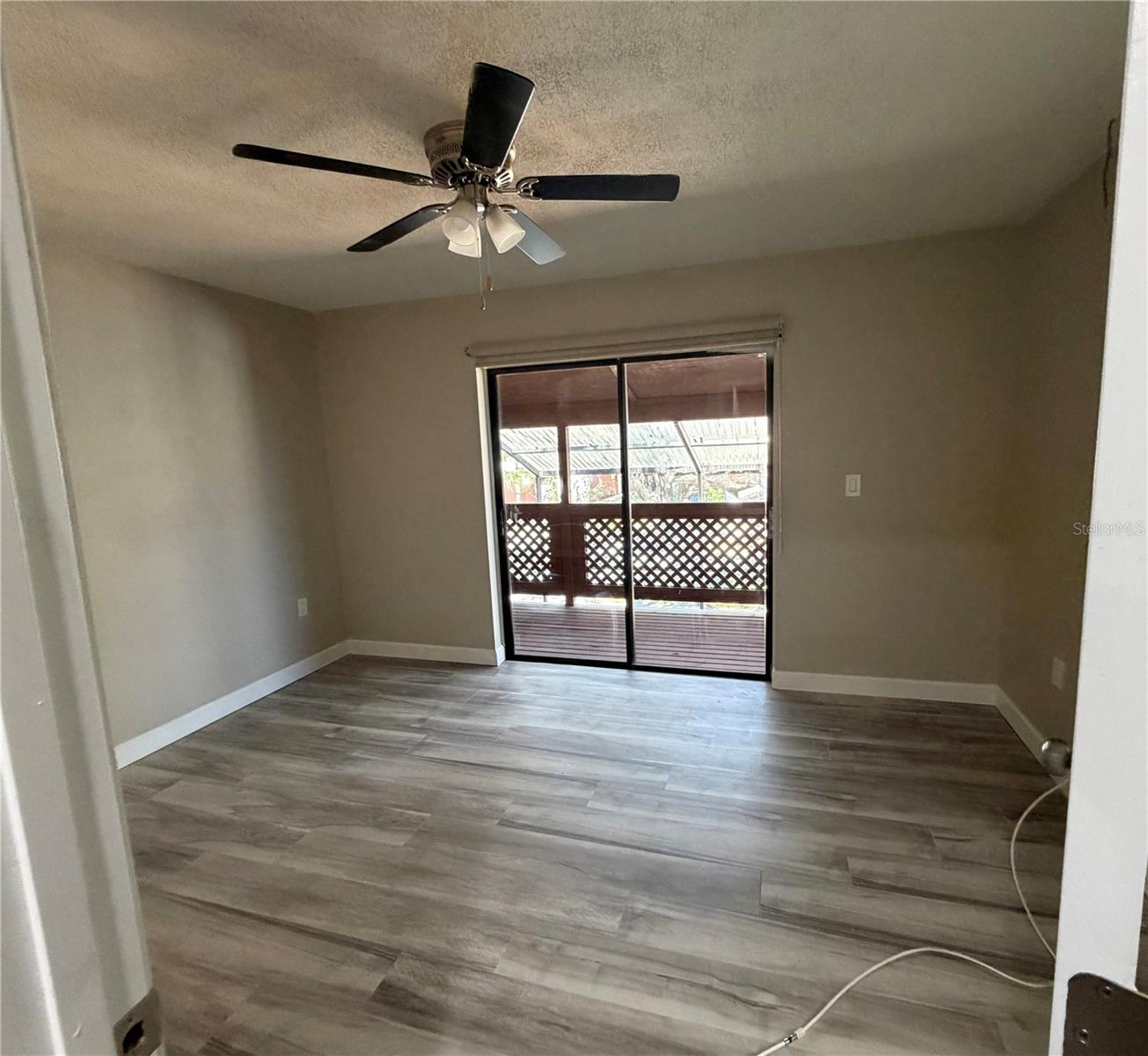 Image 26 of 33 For 799 Fairwood Lane