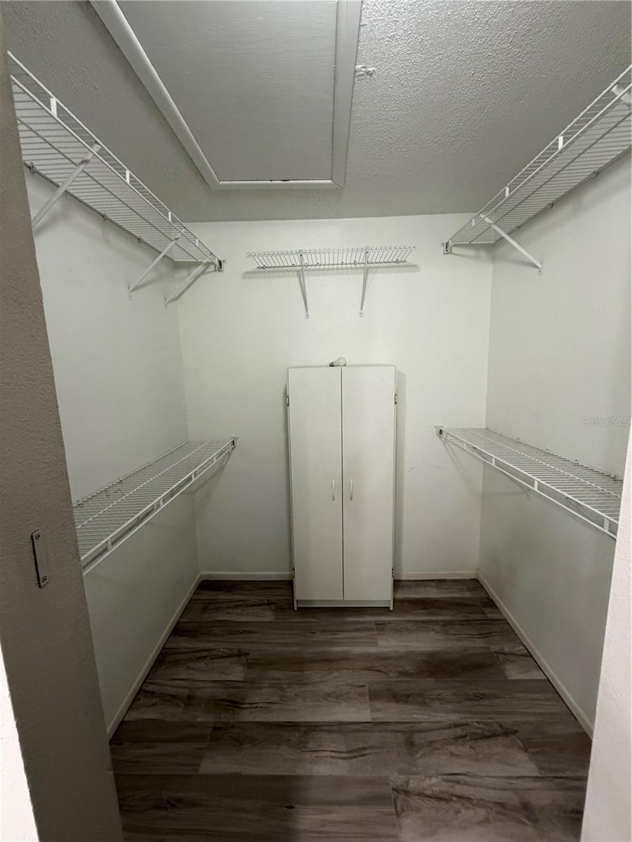 Image 30 of 33 For 799 Fairwood Lane