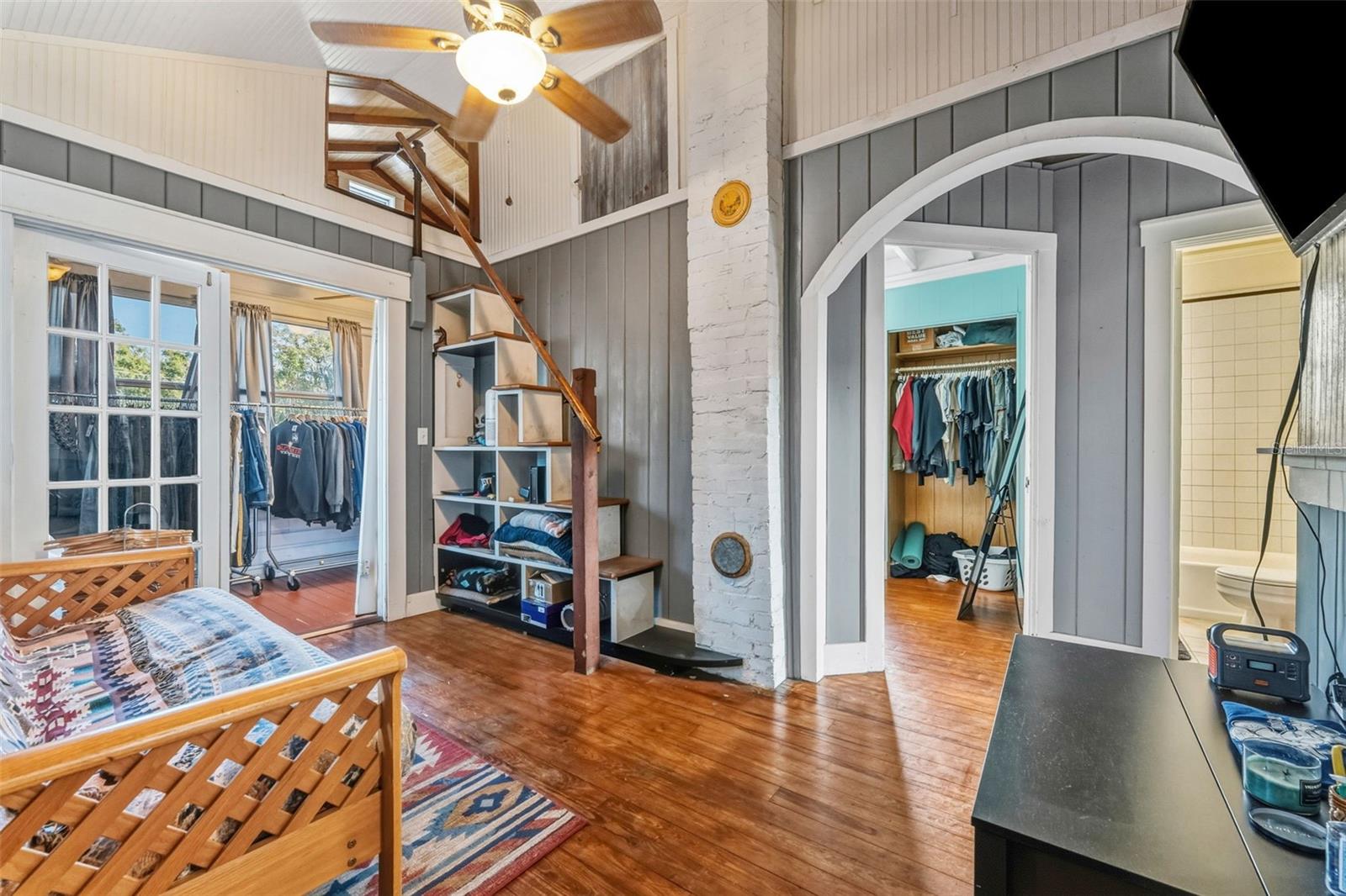 Listing photo id 19 for 5401 21st Avenue S