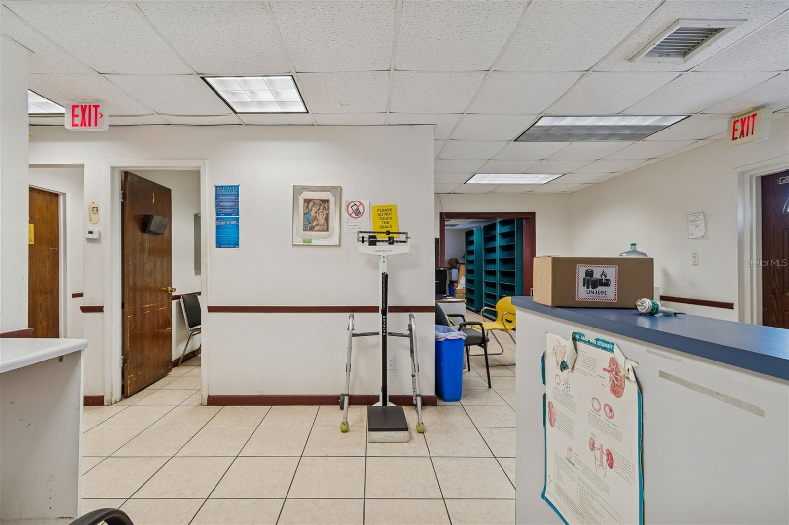 Listing photo id 12 for 1152 62nd Avenue S