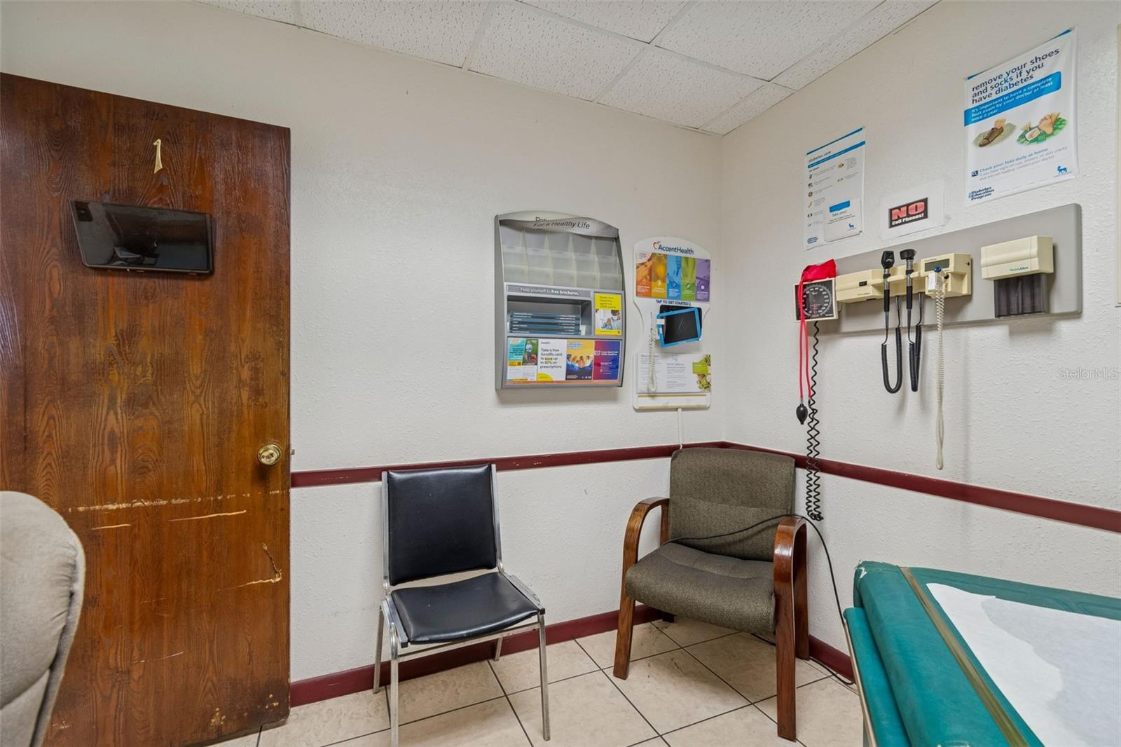 Listing photo id 20 for 1152 62nd Avenue S