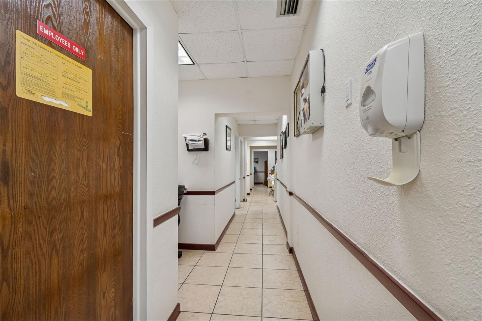 Listing photo id 22 for 1152 62nd Avenue S