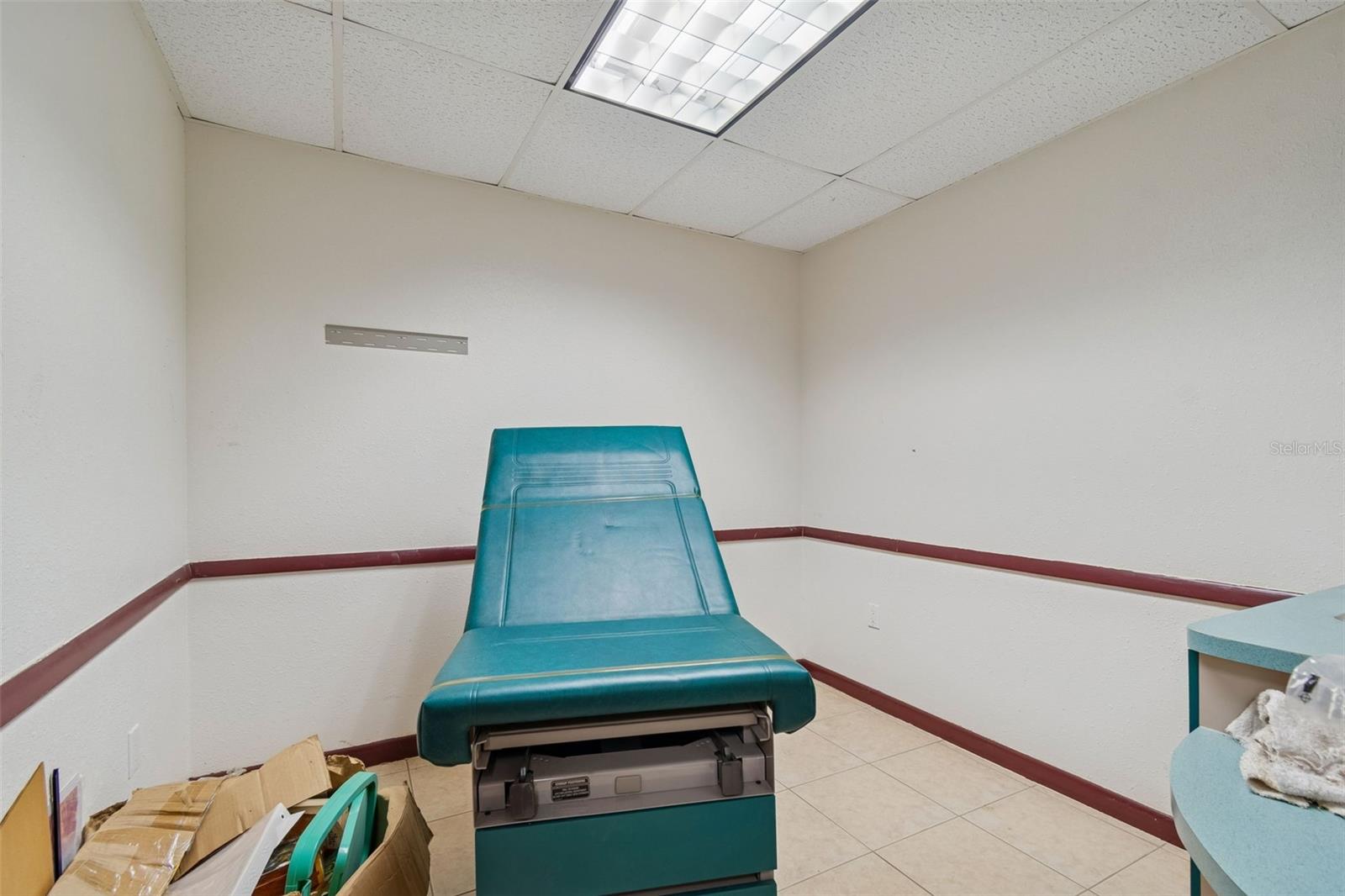 Listing photo id 37 for 1152 62nd Avenue S