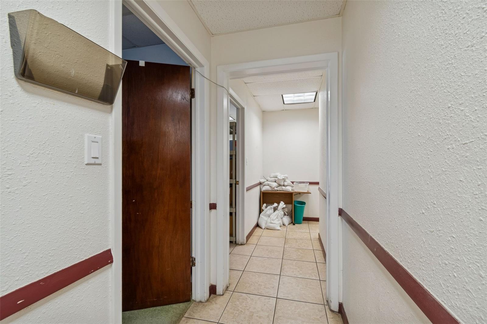 Listing photo id 40 for 1152 62nd Avenue S