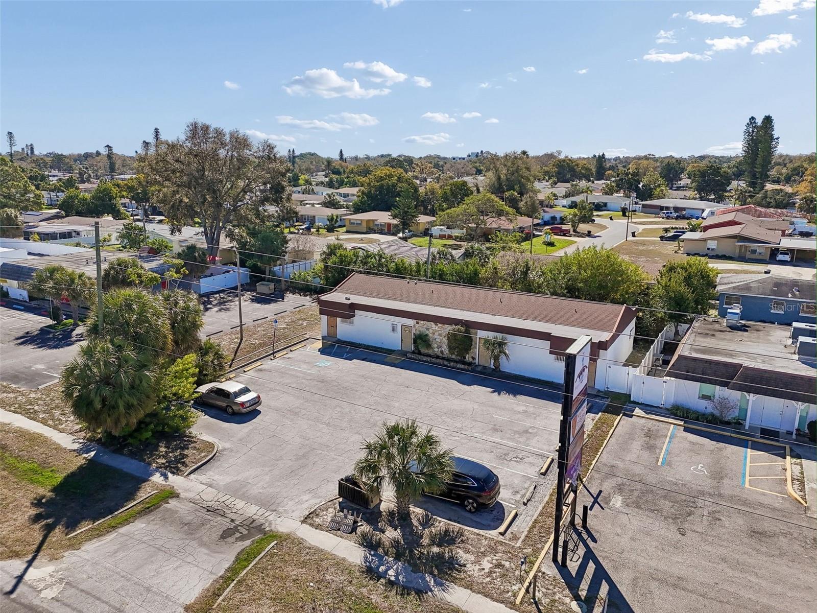 Listing photo id 50 for 1152 62nd Avenue S