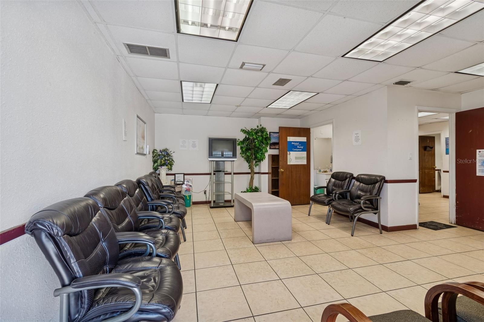 Listing photo id 6 for 1152 62nd Avenue S