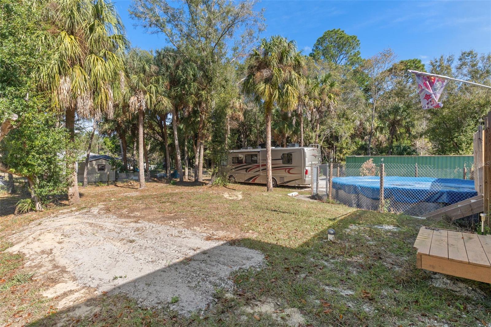 Image 31 of 39 For 193 Gladys Avenue