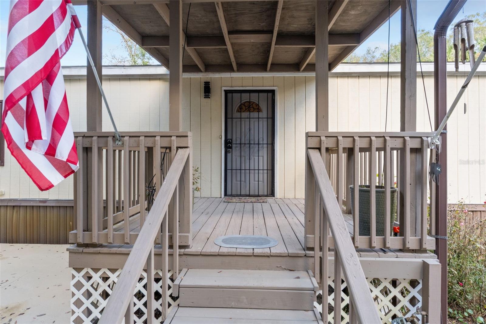 Image 4 of 39 For 193 Gladys Avenue